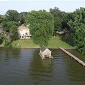 Melody Hill Resort & Bar