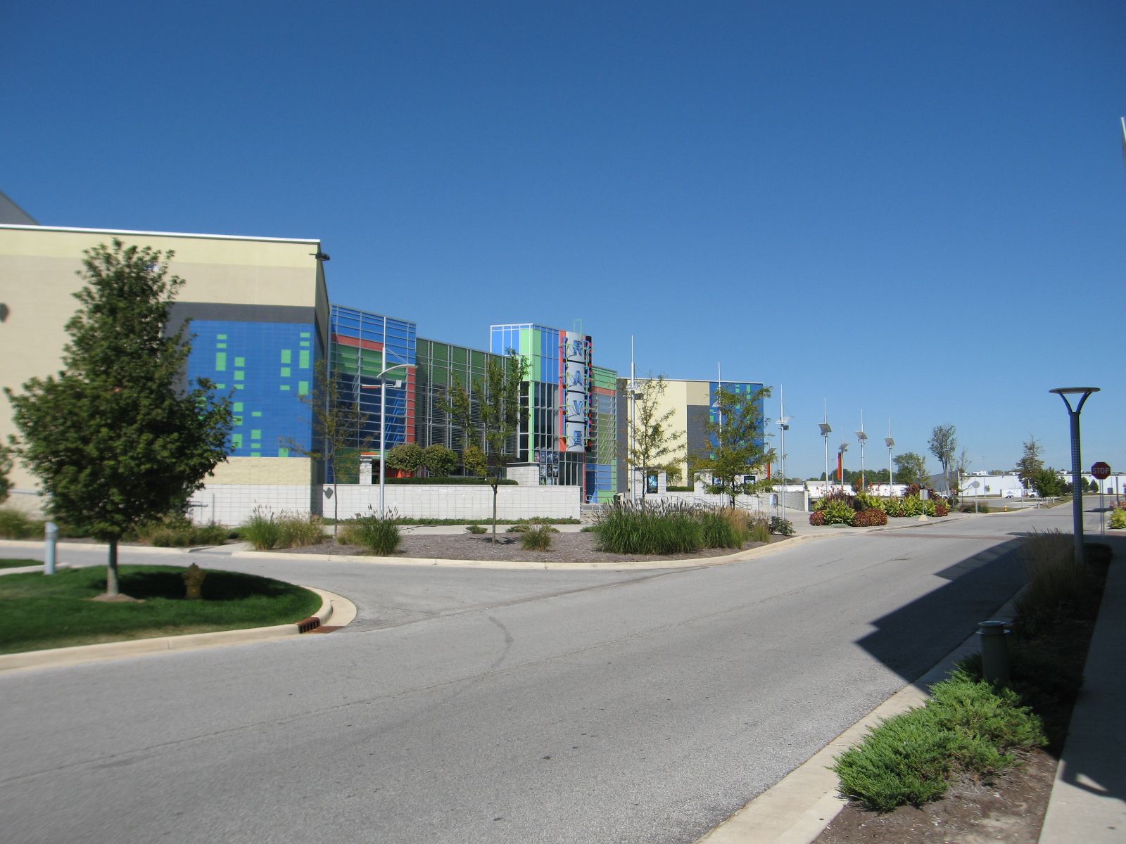 Locations Hub - Metropolis Mall